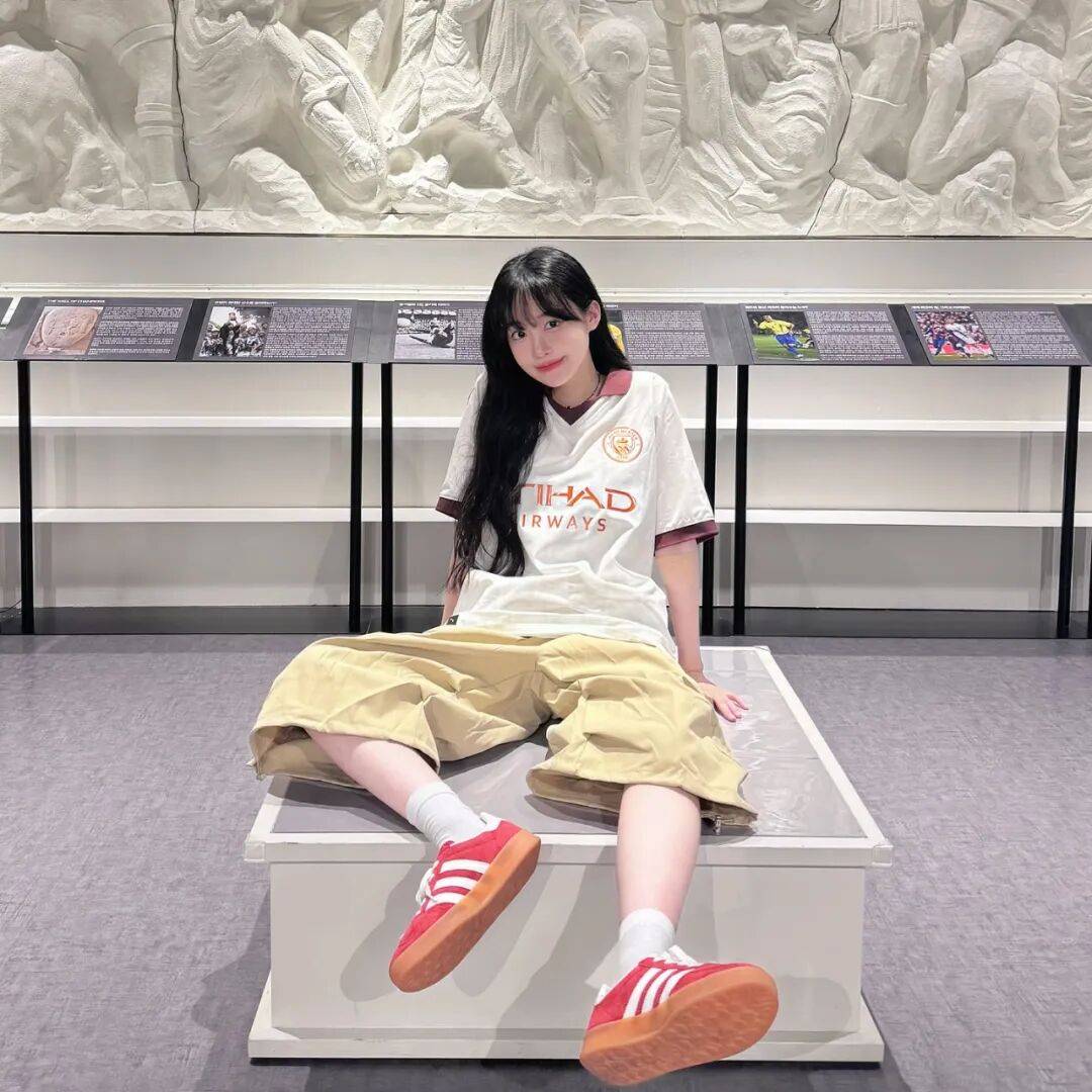 英超联赛：阿斯顿维拉阴沟翻船，曼彻斯特城状态回升