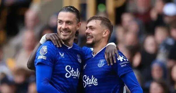 天空体育预测英超赛果：曼城1-0曼联 阿森纳3-1森林