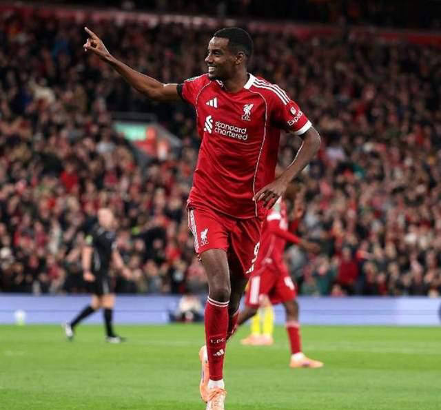 英超焦点战：曼城VS利物浦，卫冕冠军遭遇挑战！