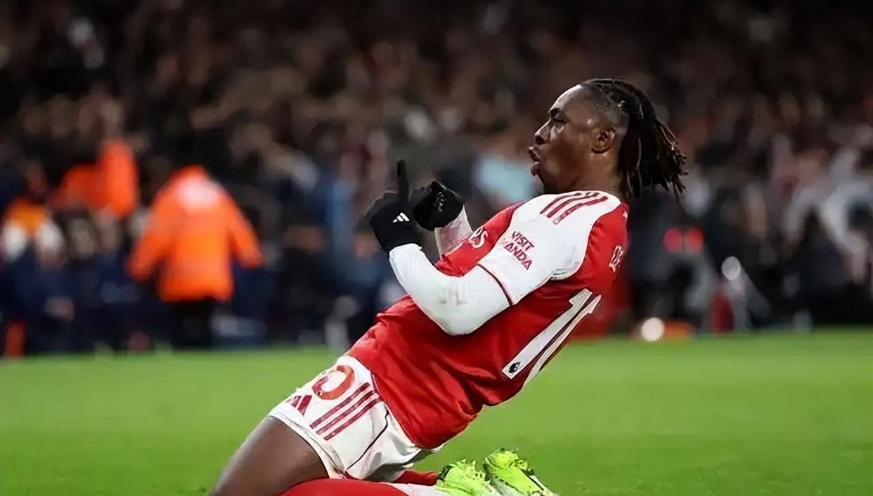 英超圣诞赛程密集揭秘：阿森纳迎两强连战，曼城赛程占优更具冲冠优势