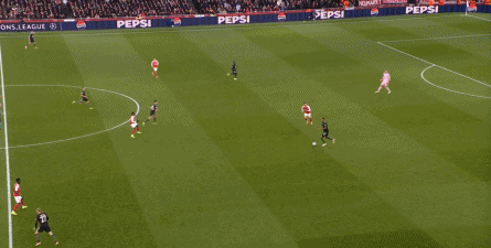 孔帕尼因为人手输球，阿尔特塔则因为人手变得眉清目秀