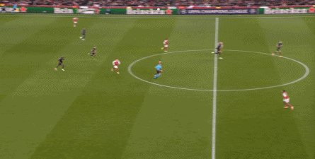 孔帕尼因为人手输球，阿尔特塔则因为人手变得眉清目秀