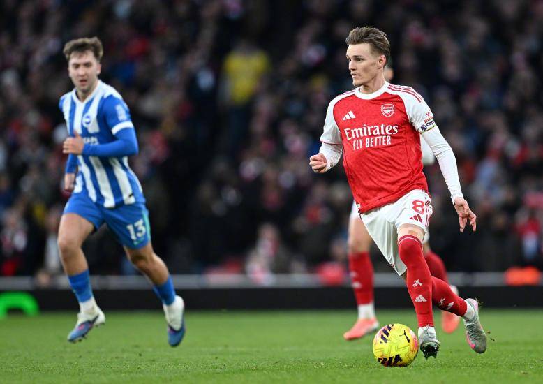 厄德高远射赛季首球，阿森纳2-1力克布莱顿，曼城榜首体验卡到期