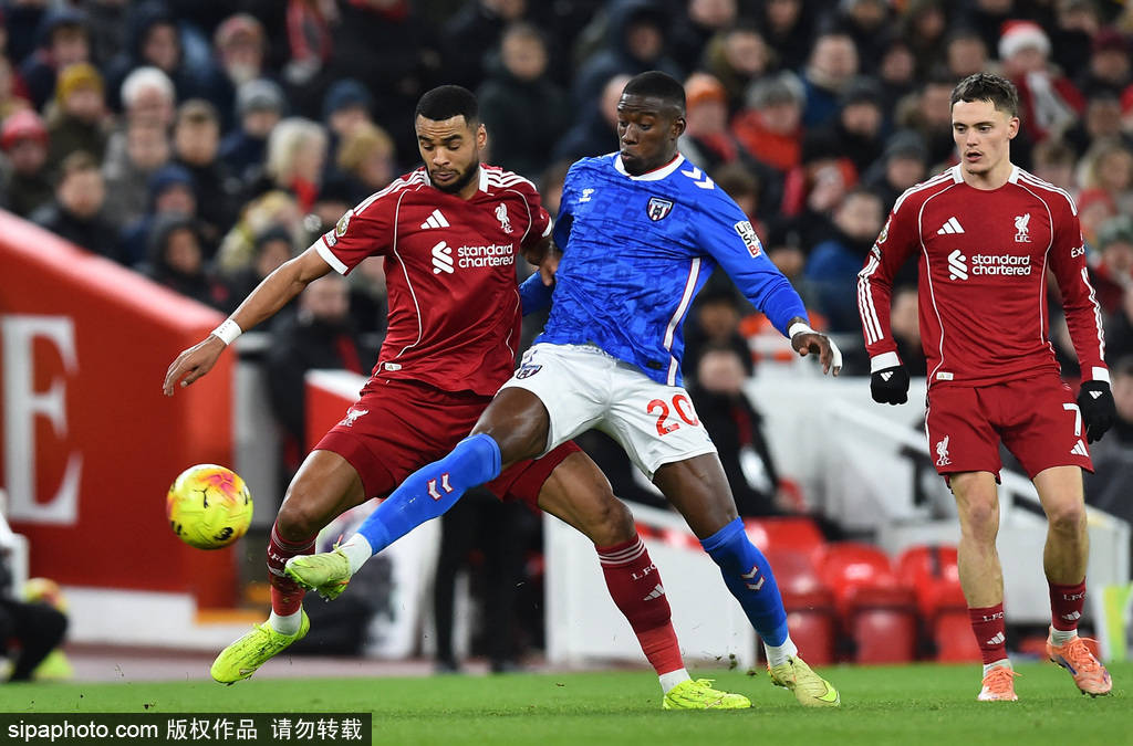 英超-维尔茨造乌龙范迪克致丢球 利物浦1-1桑德兰