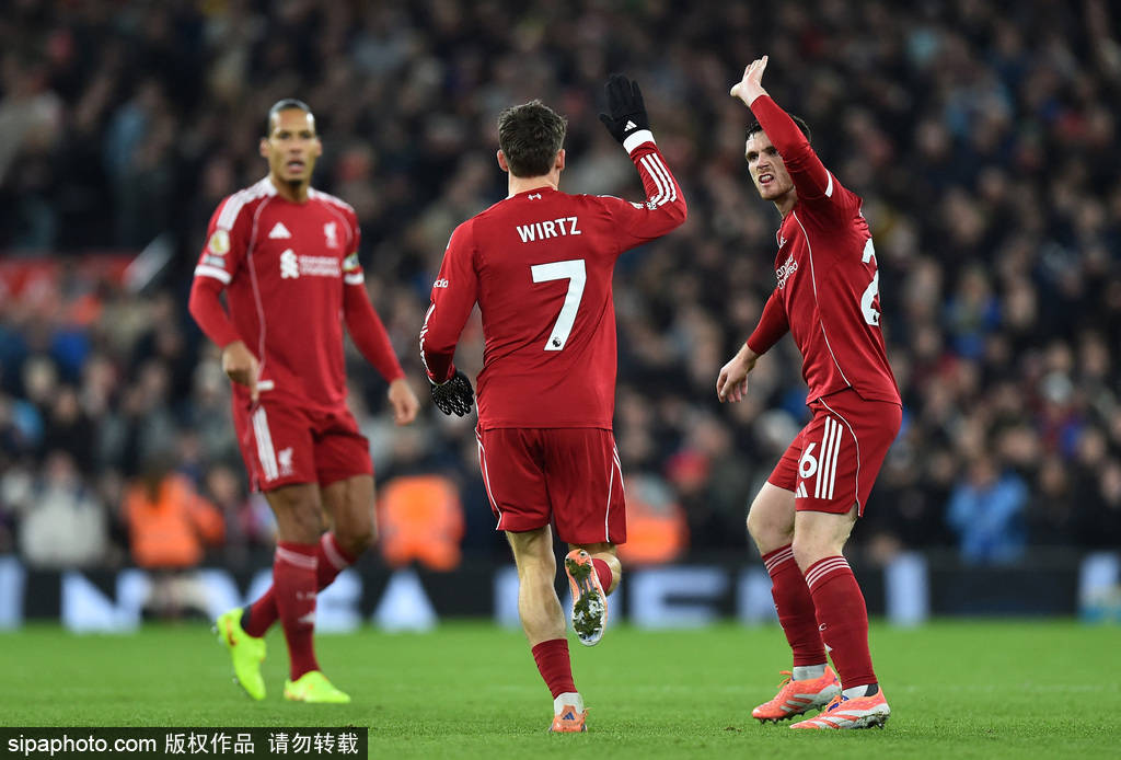 英超-维尔茨造乌龙范迪克致丢球 利物浦1-1桑德兰