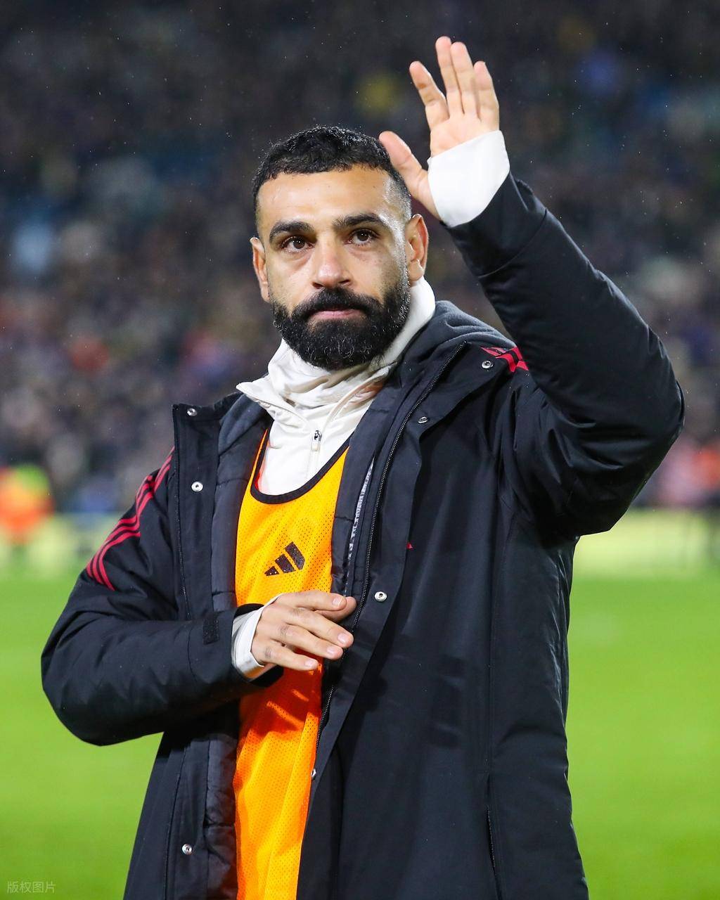 遭队友无视，萨拉赫将加盟沙特联赛！范迪克：他对我们没有影响！