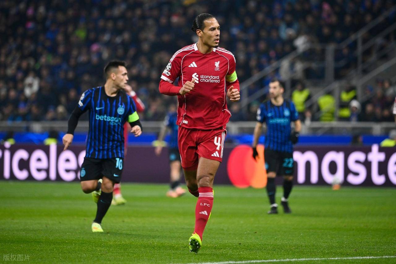 遭队友无视，萨拉赫将加盟沙特联赛！范迪克：他对我们没有影响！