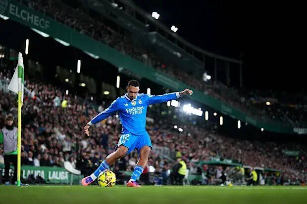 时隔俩月，阿诺德重回皇马首发！赛后球迷评价褒贬不一