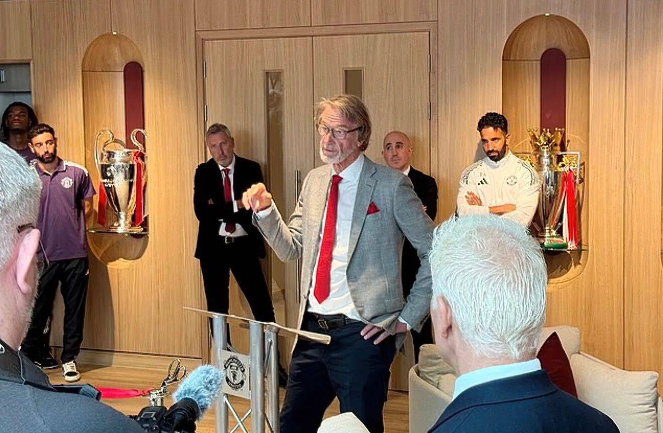 曼联冬窗欲等压哨签中场！拉爵认为阵容足够进欧冠，仍支持阿莫林