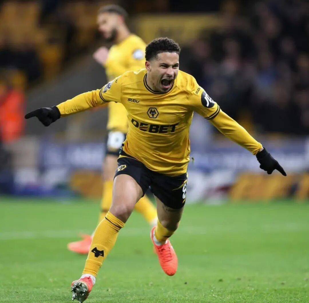 新闻｜竞争对手相继受阻，曼联需把握好机会！