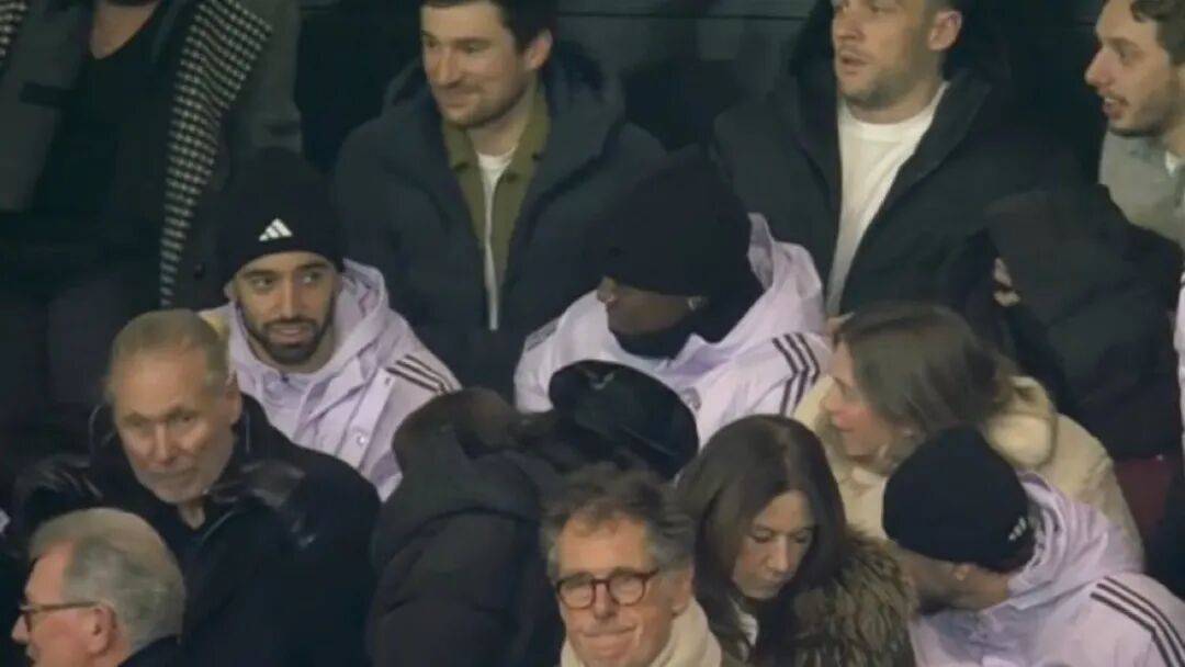 弗莱彻首战曼联将用四后卫，B费请缨出战！新帝星已撤回转会申请