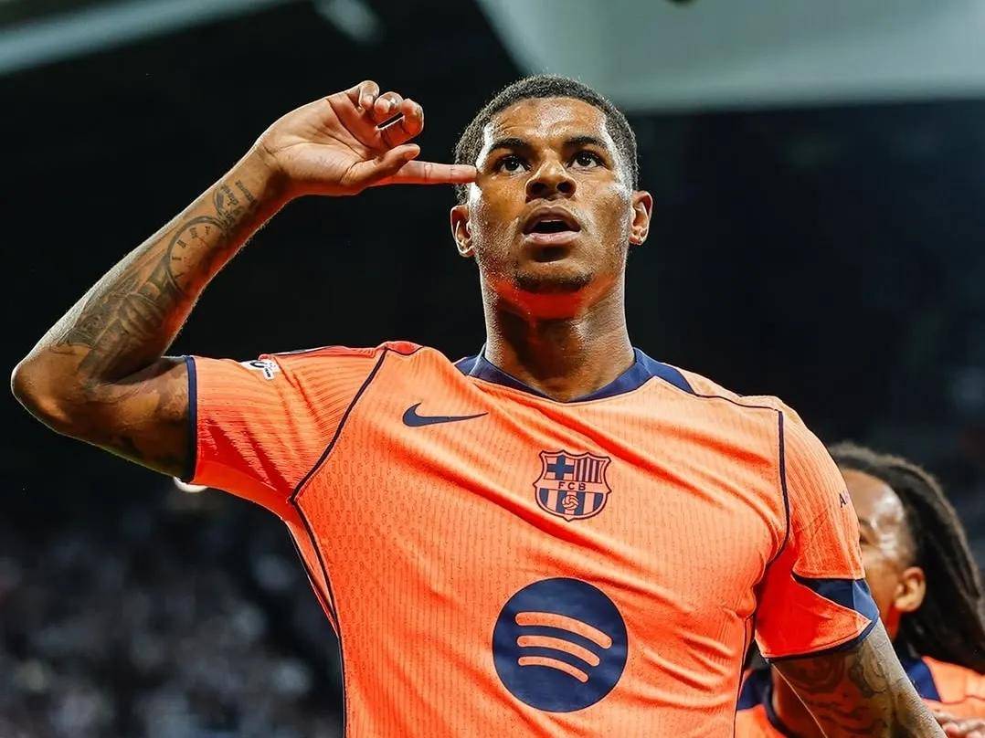 无缘回归曼联！罗马诺：巴萨决定3000万买断拉什福德