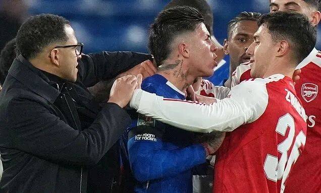 不满切尔西换帅！曝恩佐考虑离队 巴黎有意买他