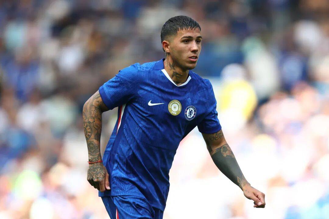 切尔西中场恩佐！