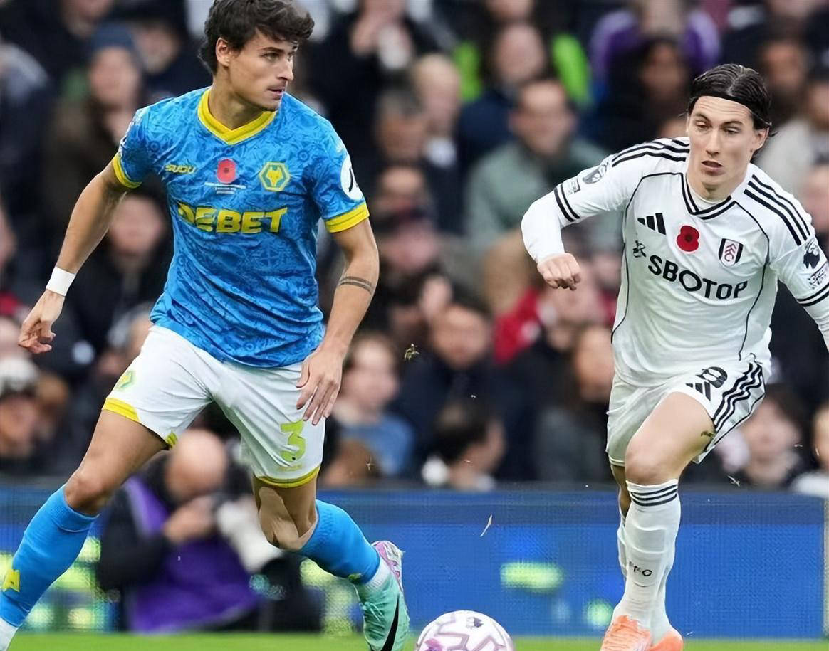 英超第11轮赛程分析：热刺对曼联、枪手迎战桑德兰、蓝军迎战狼队