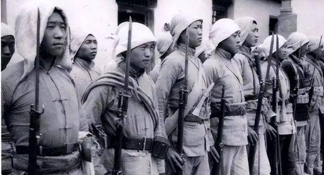 冀热察挺进军成立，箫克处决手下大将，宋时轮和邓华相继离开